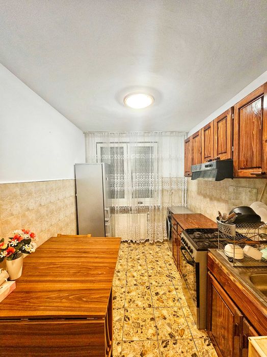 Inchiriez apartament cu 2 camere, Rogerius