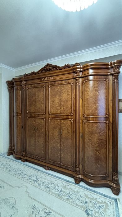 Спальный гарнитур