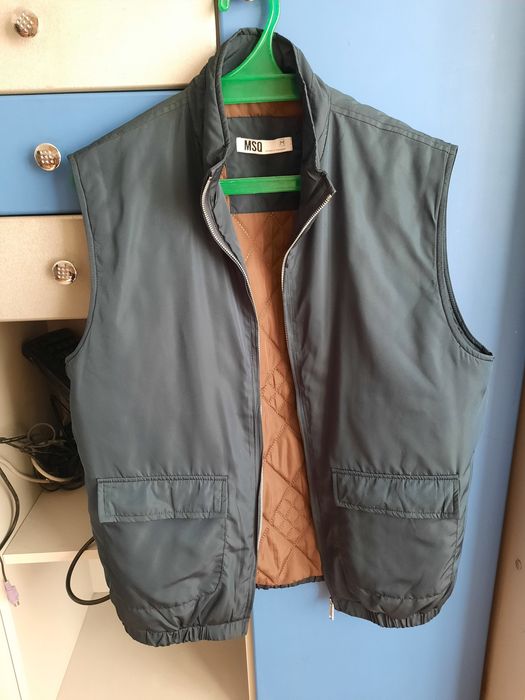 Продам безрукавку MSQ