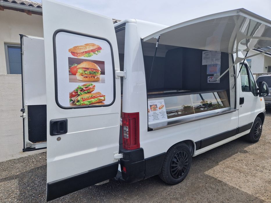 Auto rulota comerciala -  FOOD TRUCK