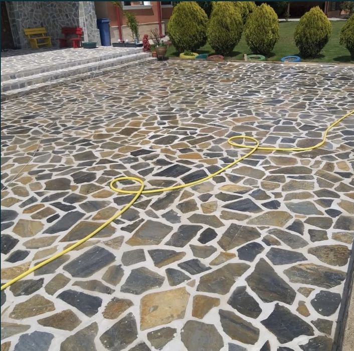 Piatra naturală pentru pavaj – frumoasă și rezistentă! Ideală