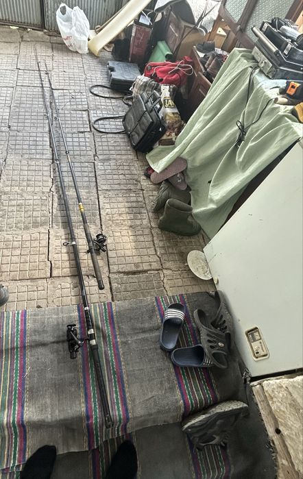 Продавам два броя въдици