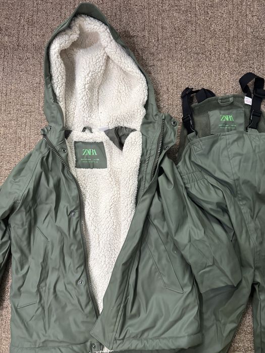 Продам осенний костюм zara