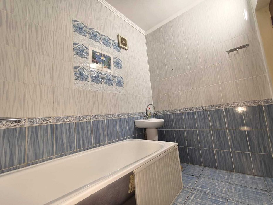 Продаётся 2-комнатная квартира в мкр.НУРСАТ. Этаж: 5/5. КИРПИЧНЫЙ ДОМ