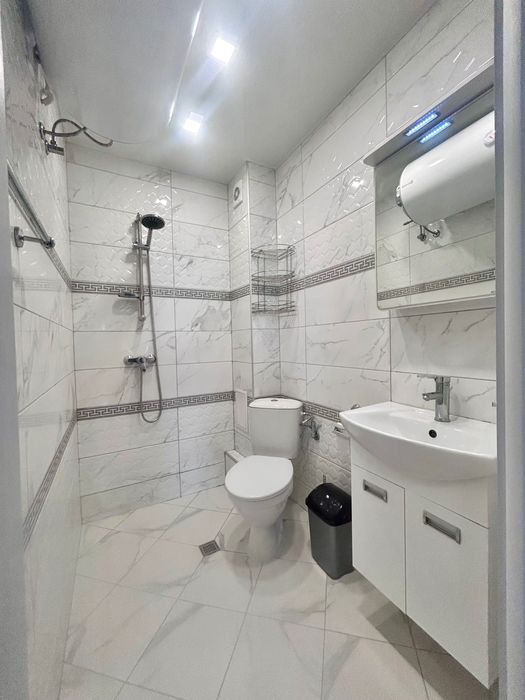 Дава се под наем Двустаен апартамент в Варна, Център - 70 кв.м за 433.5 € - Снимка #6