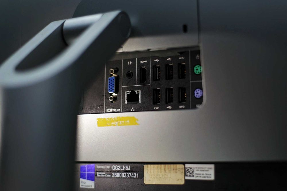 Прдам моноблок Dell Optiplex 9010