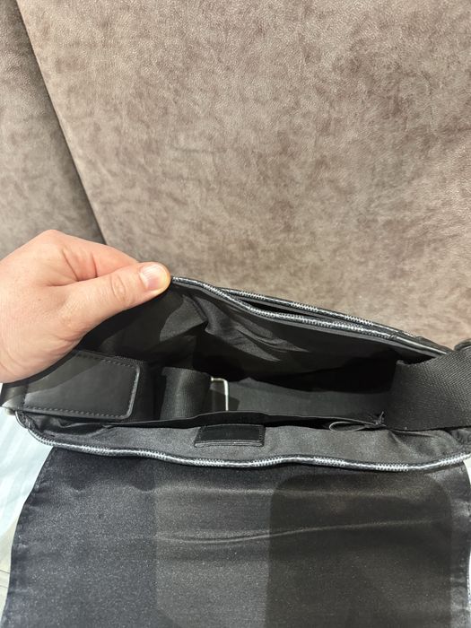 Louis Vuitton Messenger Bag