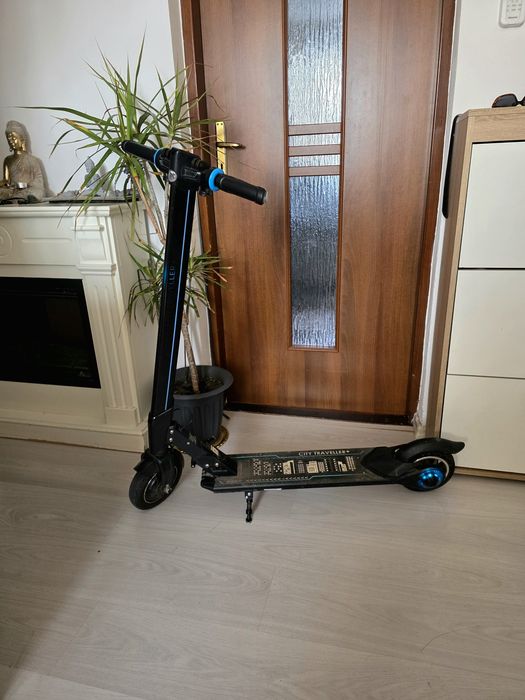 Vând trotinetă electrică Myria City Traveller+,