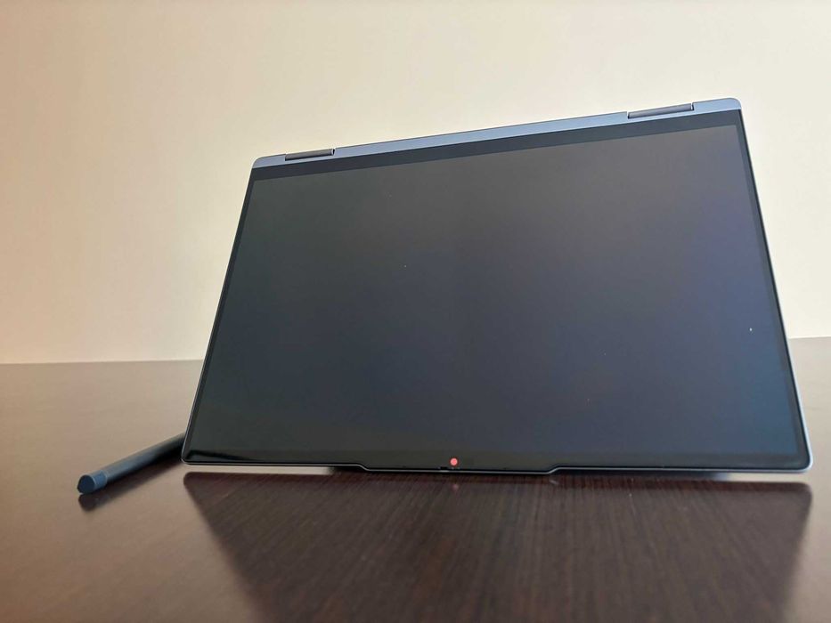 Laptop Lenovo Yoga 7 2-in-1 14AHP9 cu procesor AMD Ryzen™ 7 Windows 11
