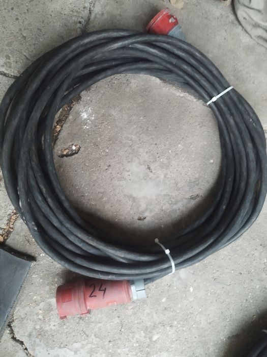 Cablu prelungitor 380V diferite lungimi cu capete de 16 A sau 32 A