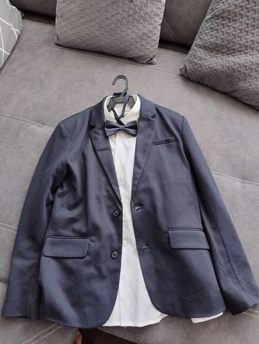 Set complet de eveniment (pantaloni, cămașă, sacou, papion) pt. băieți