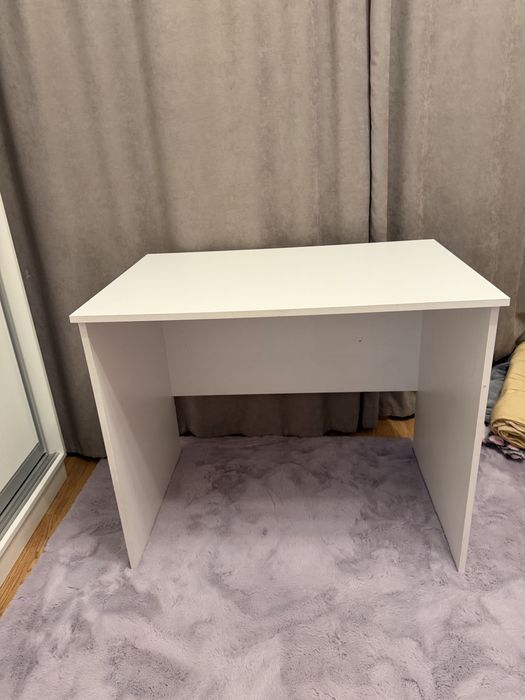 Письменный стол белый
