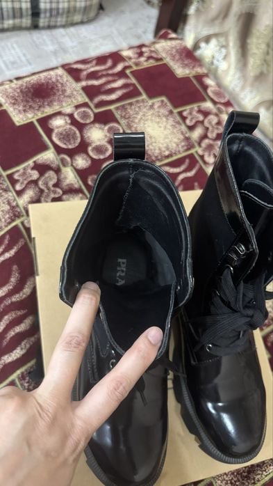 Ботинка PRADA размер 38