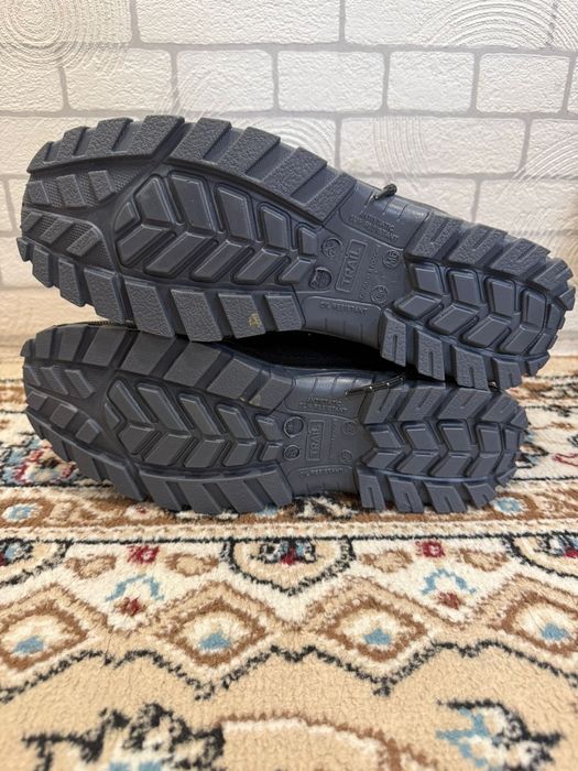 Продам мужские зимние ботинки