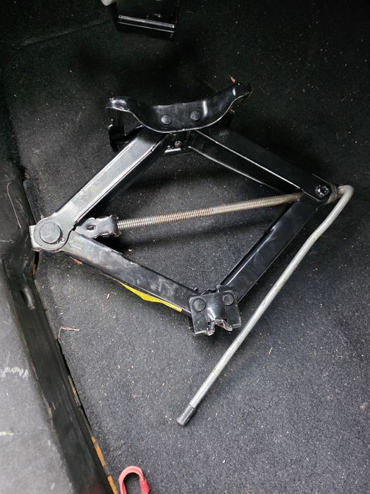 Крик за ягуар ХФ 2012г