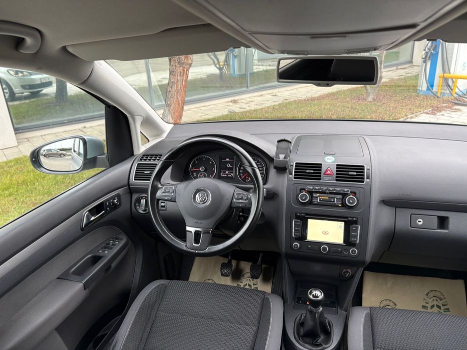 Volkswagen Touran 2.0 TDI 140(cp) Bi-xenon+Led Navi Camera 234.000km