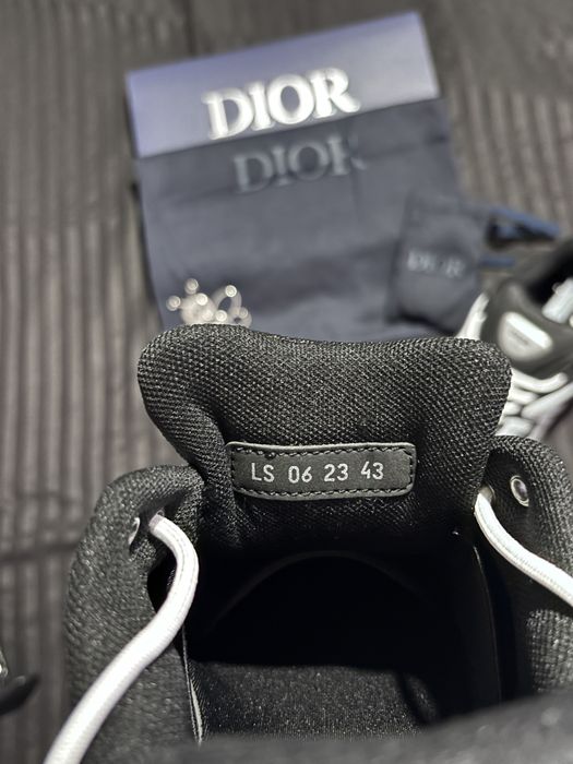 Dior B30 Black & White