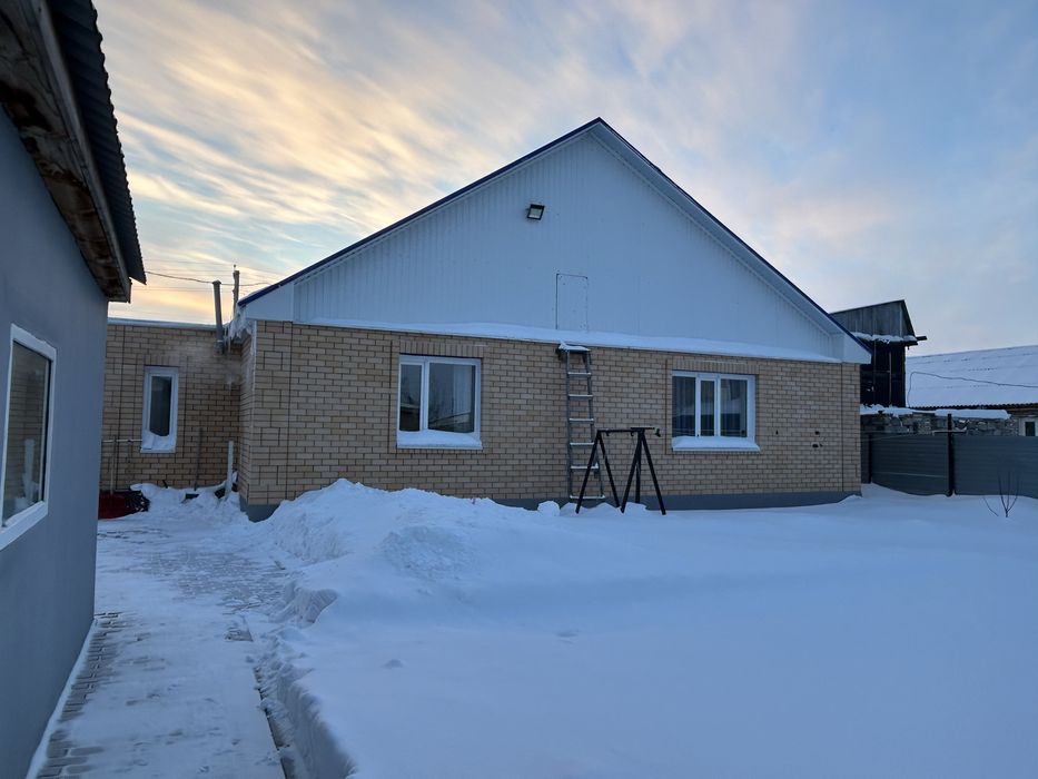 Продам дом в мкр Восточный