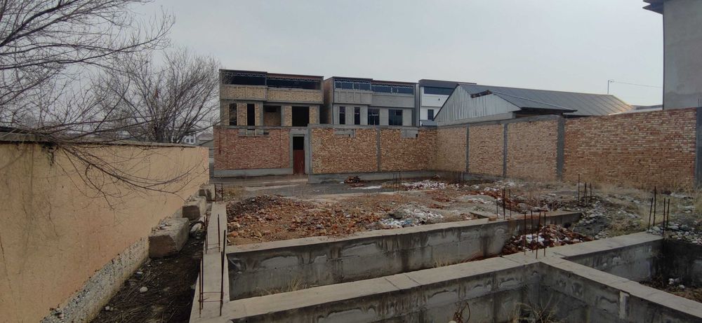 Kottejliy gorodokda 4 sotix yer sotiladi