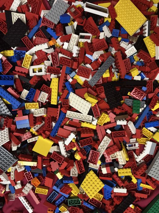 3,3 килограма lego части/тухлички