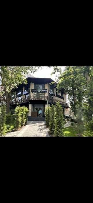 Срочно сдаётся помещение под РЕСТОРАН в центре города Яккасарайский !