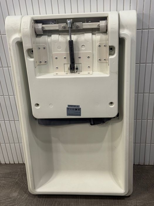 Пеленальный столик