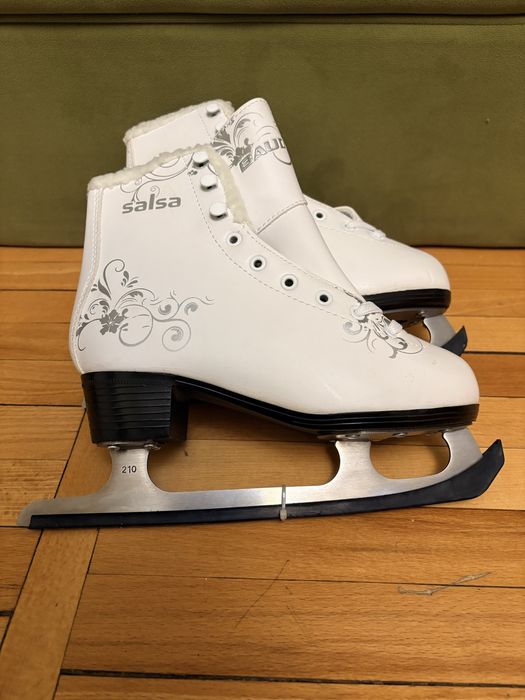 Детские коньки 33 размер