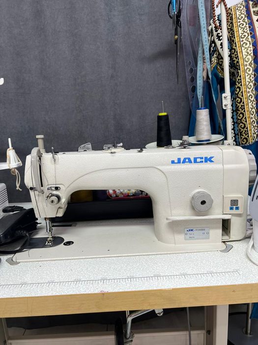 Промышленная швейная машинка