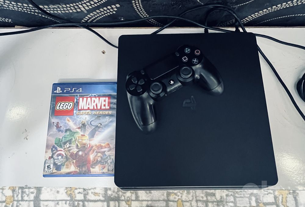 playstation 4 slim