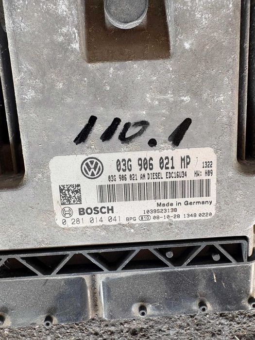 Компютър еку ecu електронен блок двигател пасат б6 туран голф bkd