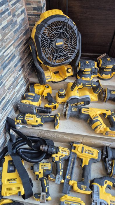 Инструменти Dewalt