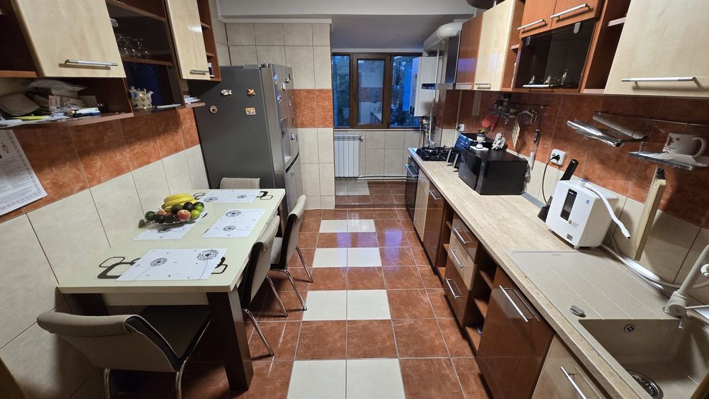 Apartament 3 camere micro 13B