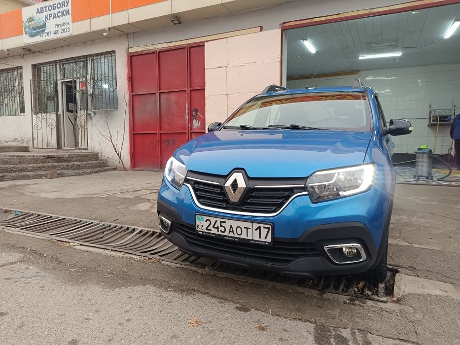 Продаю Сандеро стевей 1.6