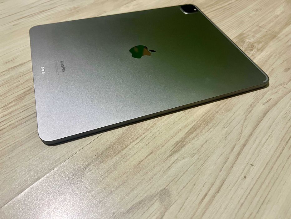 iPad 12,9" Gen 6 A2436 pt piese