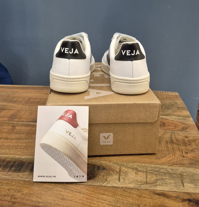 Încălțăminte cu scai pentru doamne VEJA