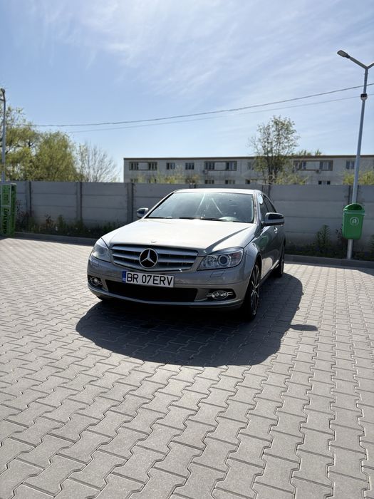 Vând Mercedes  - Benz c220! 4200 negociabil