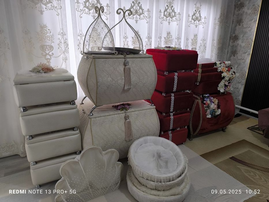 Сарпо кутилари сотила туй маросимлари учун холати яхши срочно сотилади