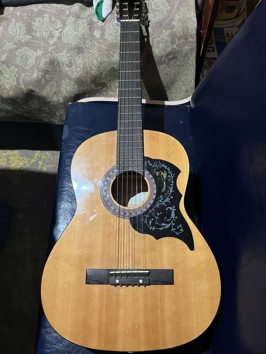 Гитара классика.