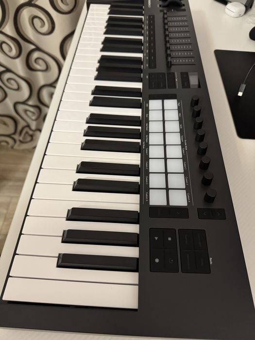 Novation Launchkey 49 MK4