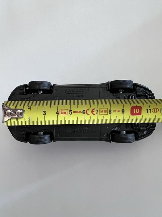 Welly mini auto gri-argintiu