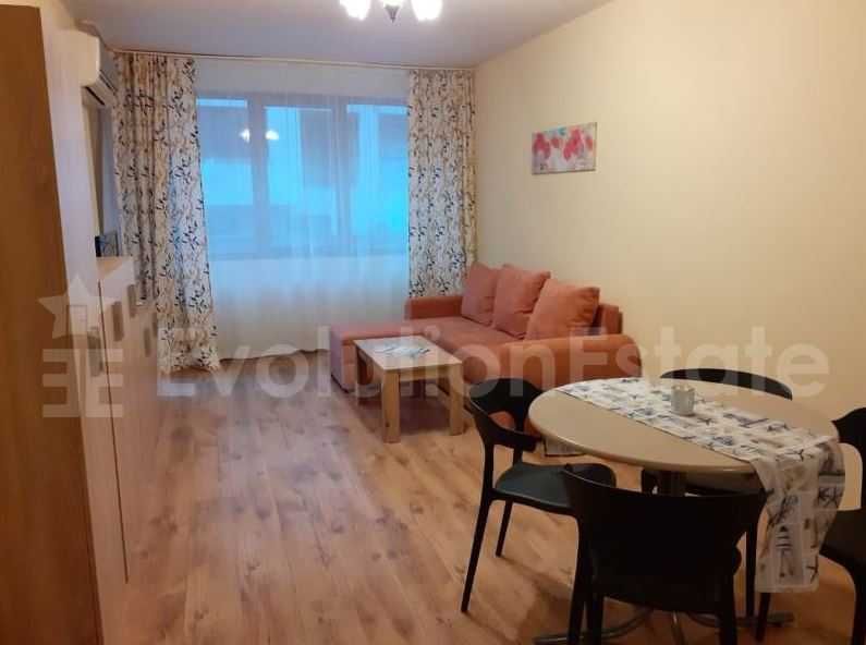 Двустаен апартамент в район ХЕИ