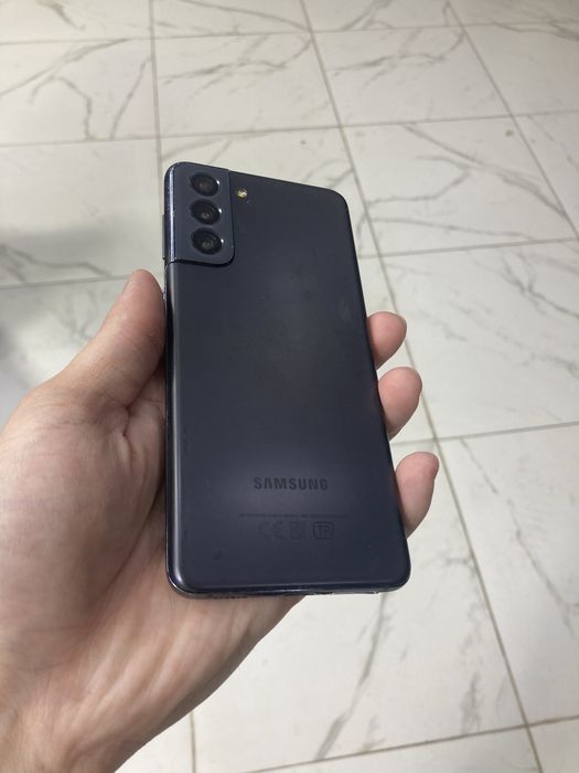 Samaung s21 и iphone 2020