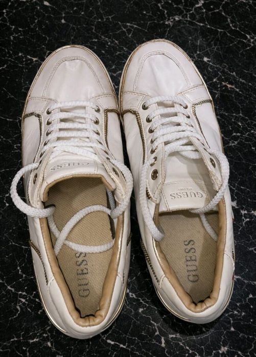 Guess кожени сникърси N 44