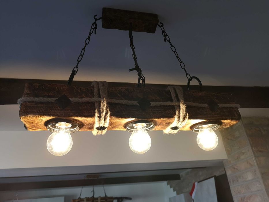 Ръчно изработен полилей от масивно дърво