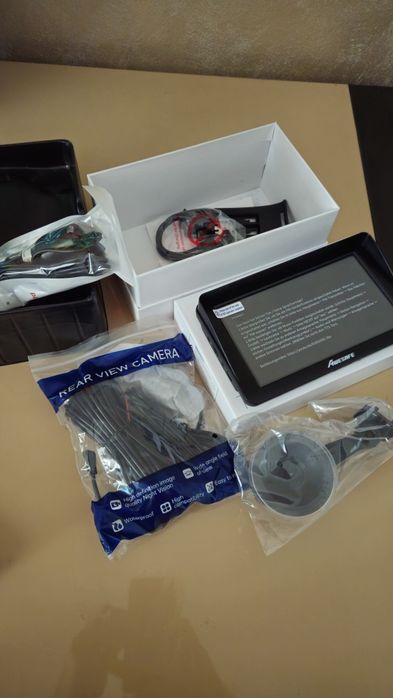 GPS 7 inch cu IGO Primo Truck 2025, bluetooth si camera marsarier