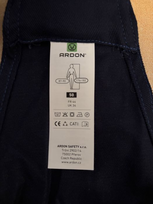 Salopeta cu pieptar / bretele