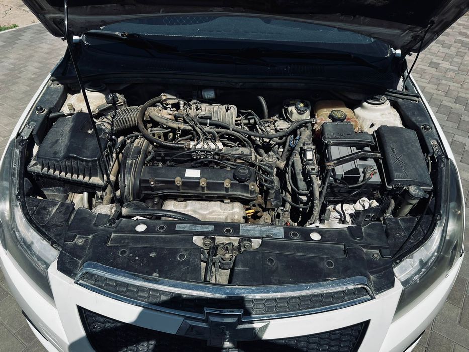 Продам шевролет круз!