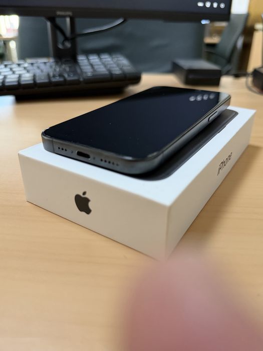 iPhone 15 Pro 128 GB Black Titanium