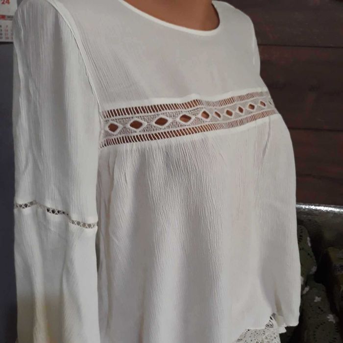 Дамска Бяла Риза