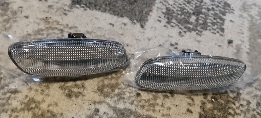 Semnalizator oglinda dinamic pt unele modele Citroen sau Peugeot.